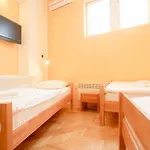 Pigeon Square Guest house 2*