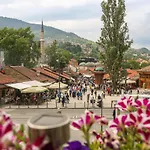 Pigeon Square Konukevi Saraybosna