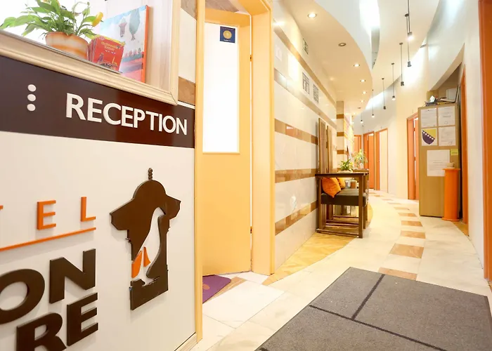 Pigeon Square Guest house 2*