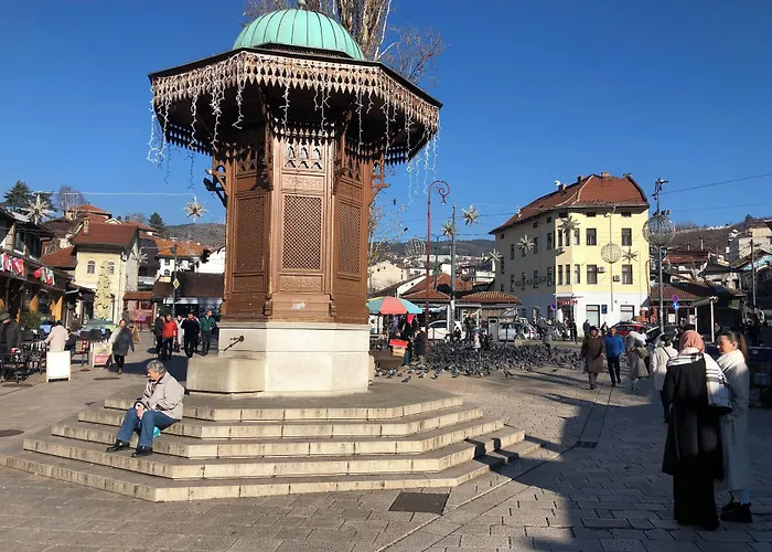 Pigeon Square Guest house