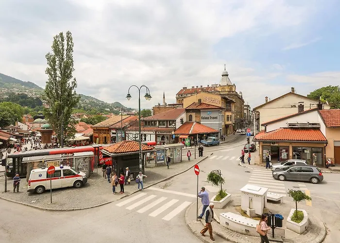 Pigeon Square בית הארחה 2*