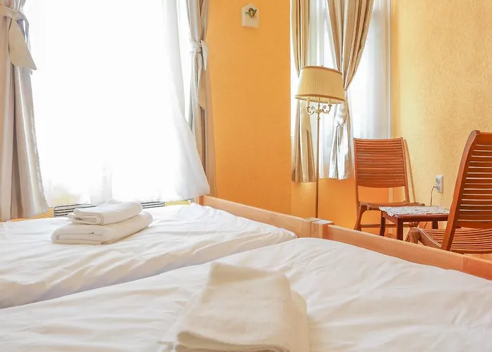 Guest house Pigeon Square 2*